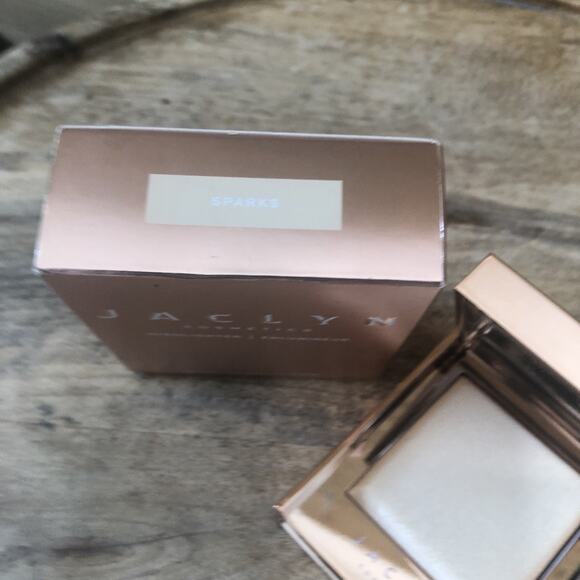 Jaclyn Cosmetics Accent Light SPARKS Highlighter NEW 0.17 oz NEW IN BOX - Picture 3 of 5